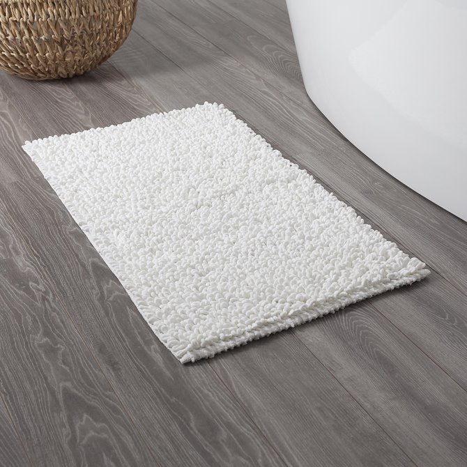 White outlet bathtub mat